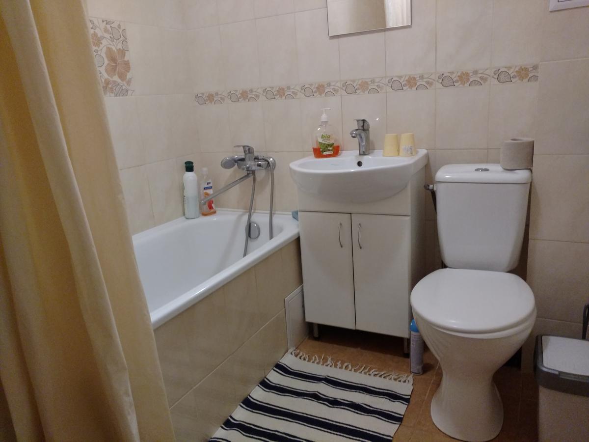 Apartment On Knyahyni Ol'Hy Street Ρίβνε Εξωτερικό φωτογραφία